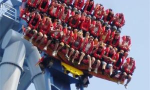 Achterbahn mit den breitesten Wagen der Welt